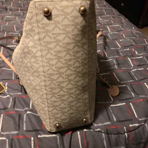 Purse - Picture 3 of 5